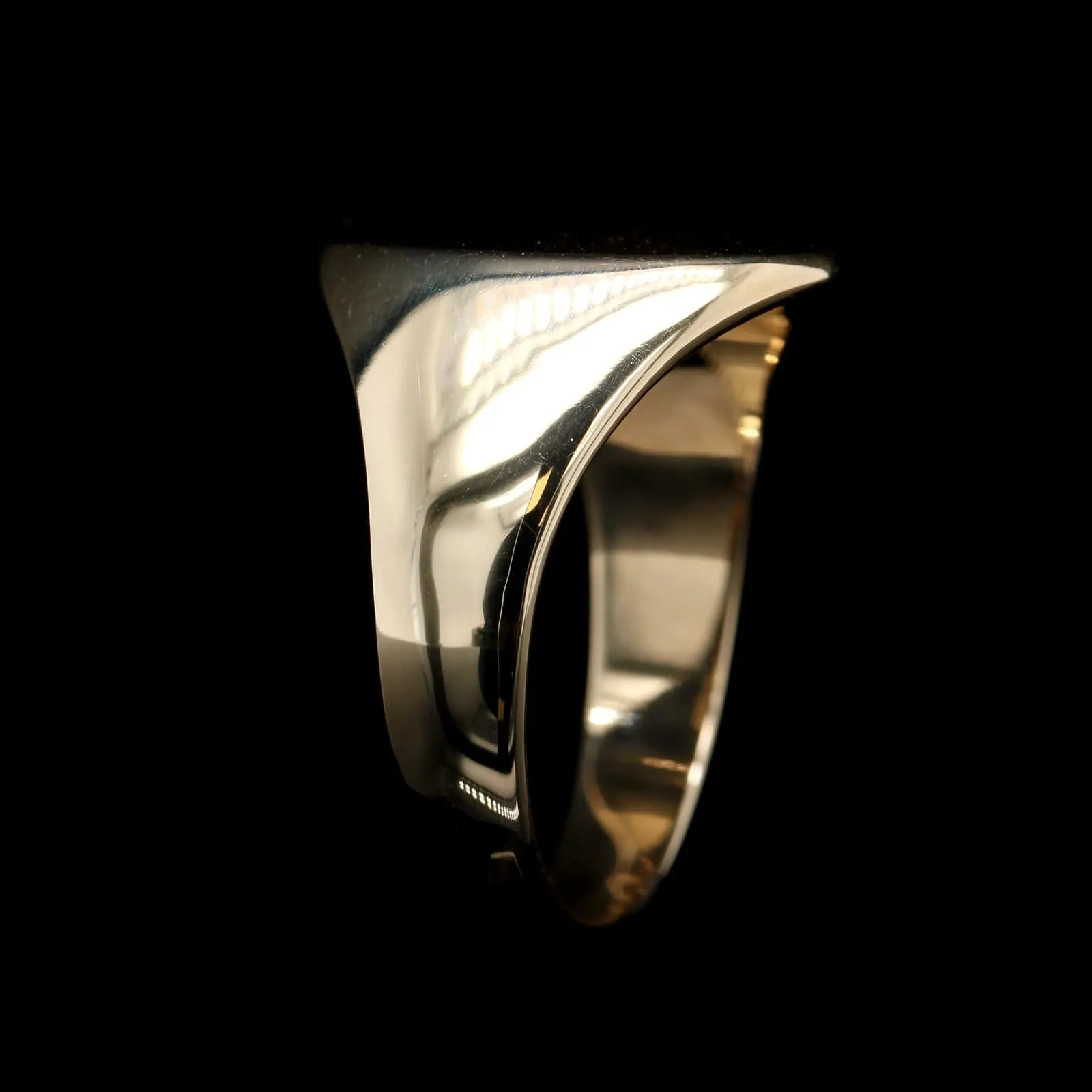 14K Yellow Gold Oval Estate Signet Ring