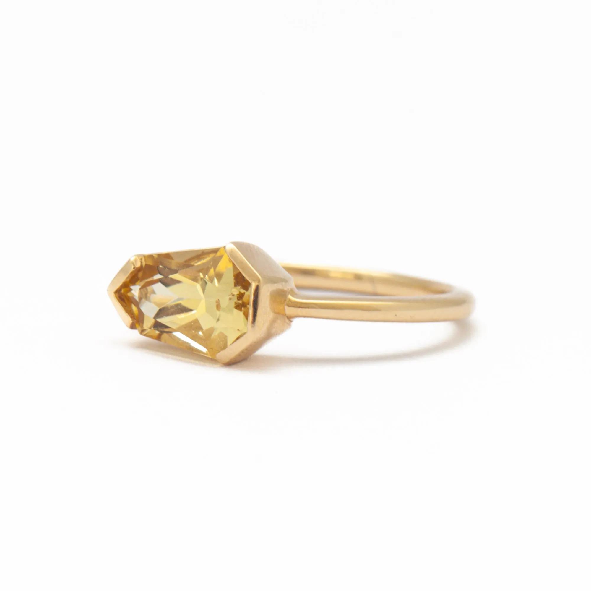 2.00 ct Heptagon Yellow Beryl Ring