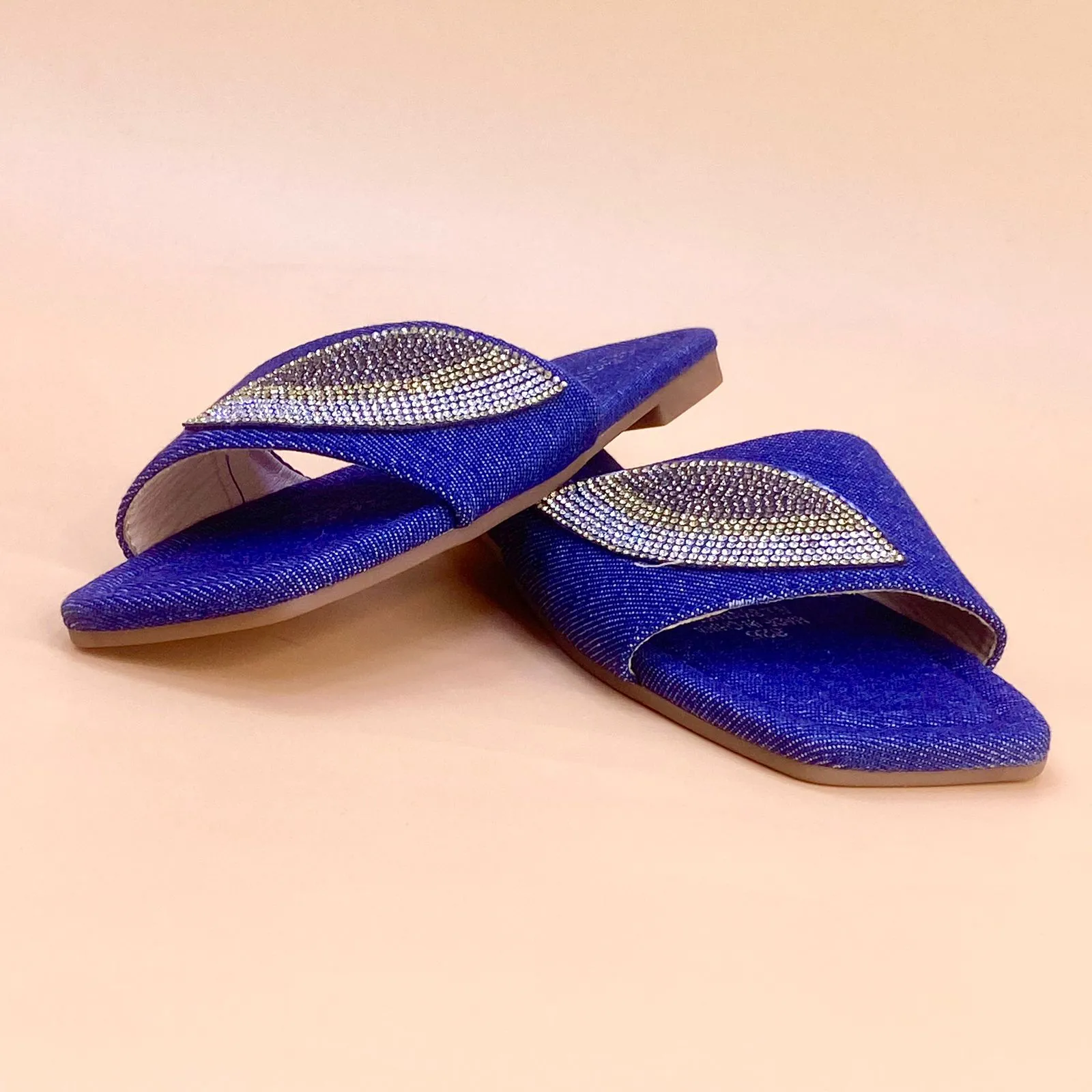 NEW , WOMEN SLIPPERS S3